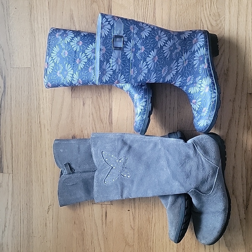 Boots Geox Gray Suede (Size 8) and Kamik rain boots ( Size 5) BUNDLE DEAL.